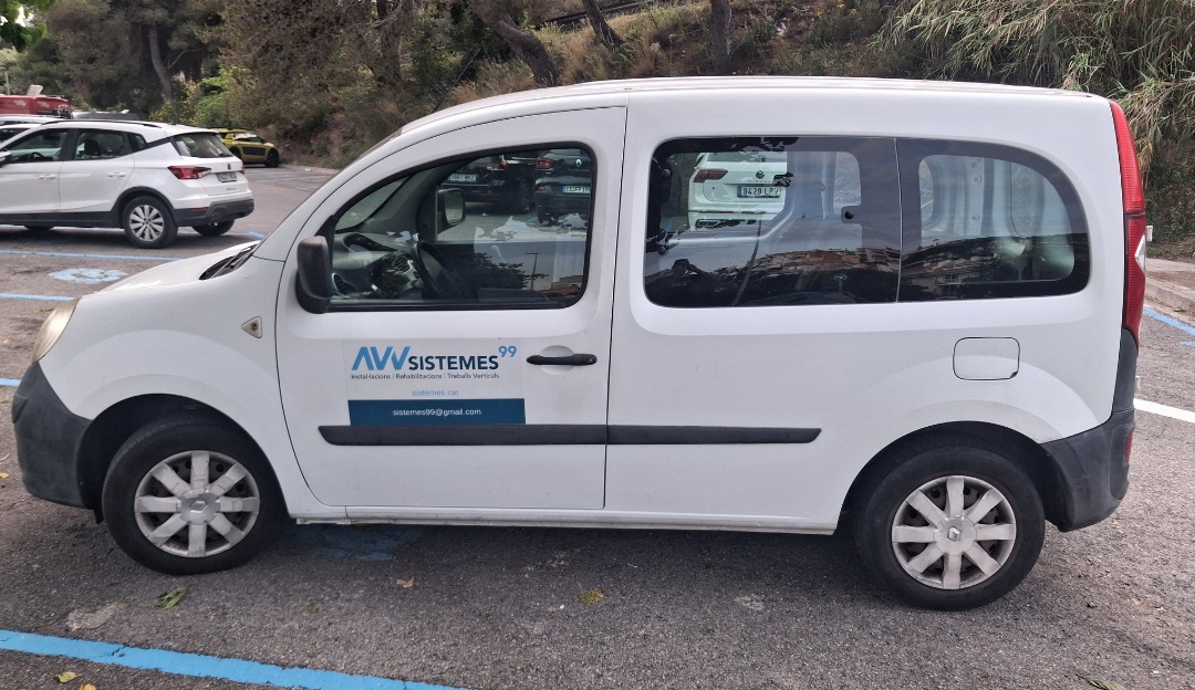 Furgoneta AVV Sistemas 99 Barcelona