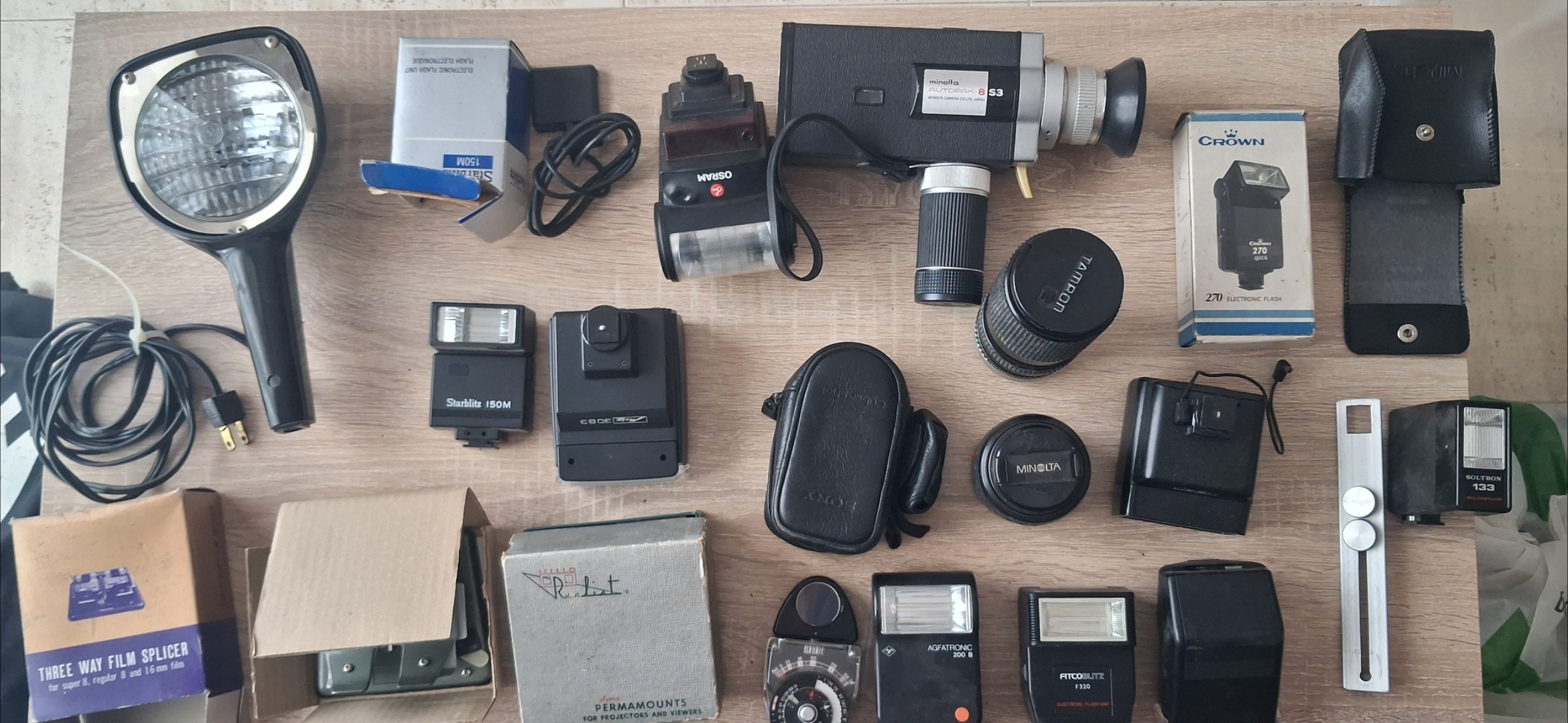 Lote de flashes y cámaras antiguas